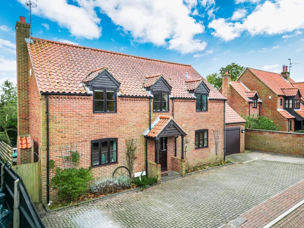 Sedgeford 4 bed detached house for sale £625,000