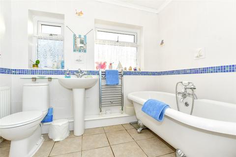 6 Anne Close, Birchington, CT7 9BZ
