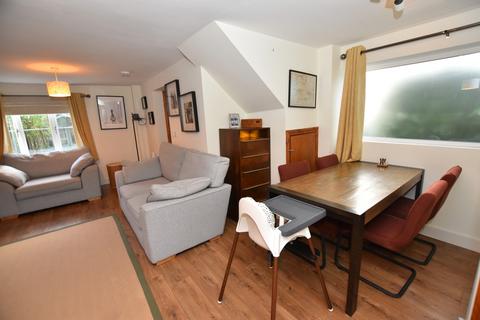 3 bedroom end of terrace house for sale, Durlock, Minster