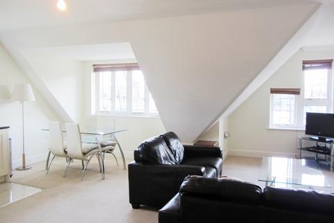 2 bedroom apartment to rent, Station Approach, West Byfleet KT14