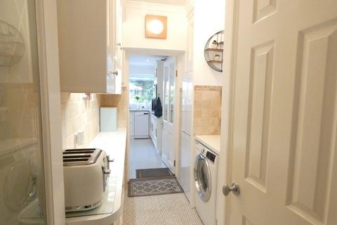 51 Burns Avenue, Feltham, TW14 9LZ
