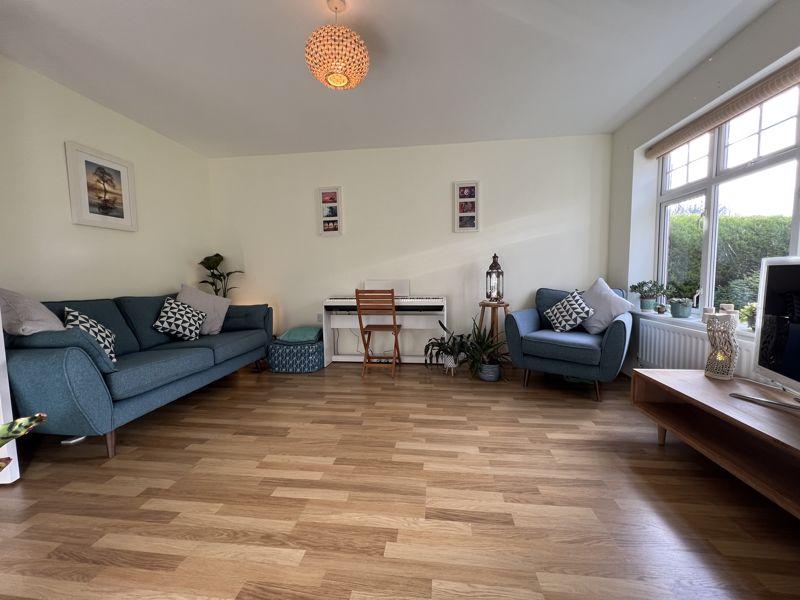 8 Tudor Mews, Miskin, CF72 8SL 3 bed end of terrace house for sale - £ ...