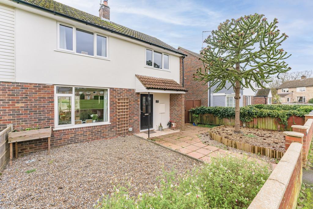 Lakeside Rise, Blundeston 3 bed semidetached house for sale £265,000