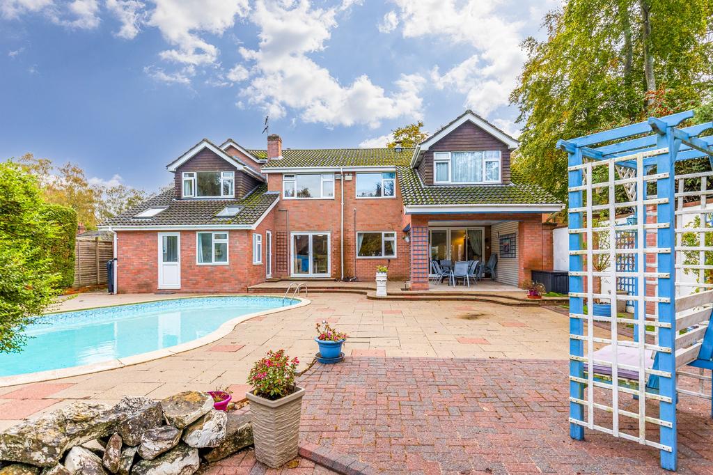 Cameron House, Lyndhurst Rd 5 bed detached house for sale £1,697,000