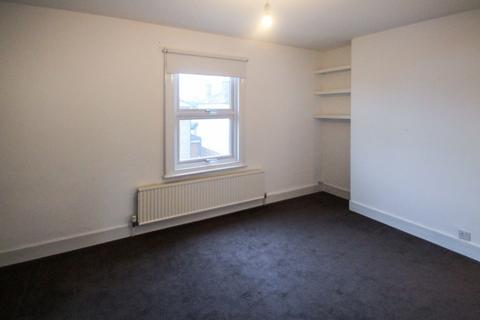 2 bedroom end of terrace house to rent, Albany Road, Chislehurst