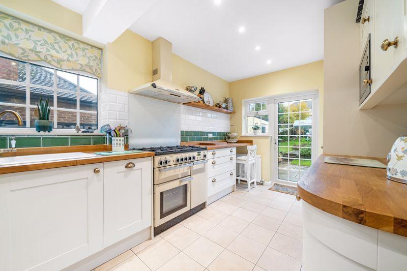 Sandhurst Road, Orpington 3 bed semidetached house for sale £650,000