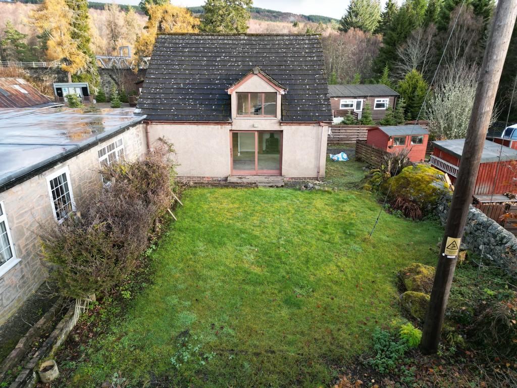 Calvine Cottage, Calvine 2 bed semidetached house for sale £195,000