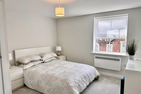 2 bedroom flat for sale, Devizes Road, Salisbury