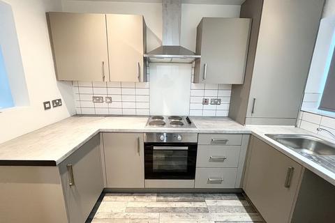 2 bedroom semi-detached house to rent, Heath Field Green, Salford