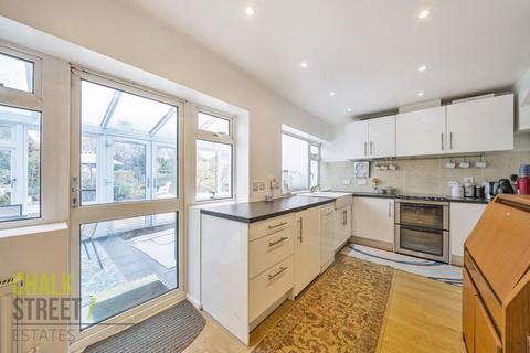 280 Collier Row Lane, Romford, RM5 3NL