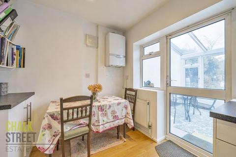 280 Collier Row Lane, Romford, RM5 3NL