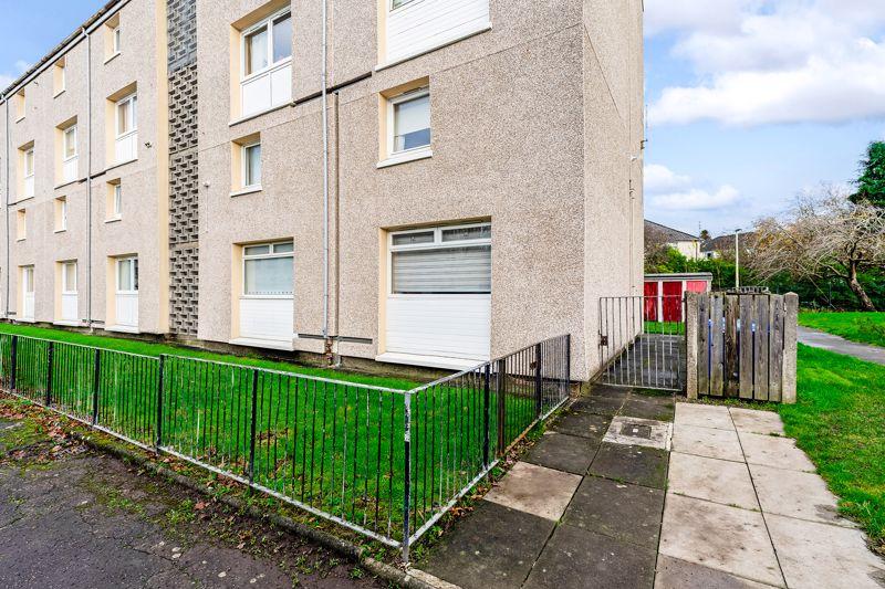 Brownsdale Road, Glasgow 2 bed flat £68,000