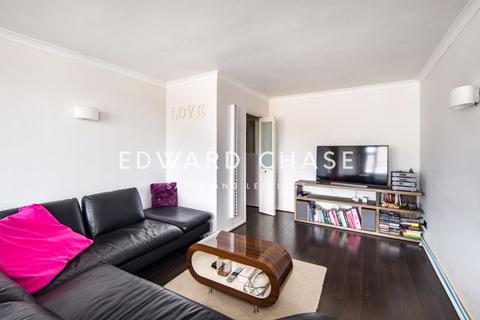 2 bedroom apartment to rent, Courtney Towers, Newbury Park, IG2