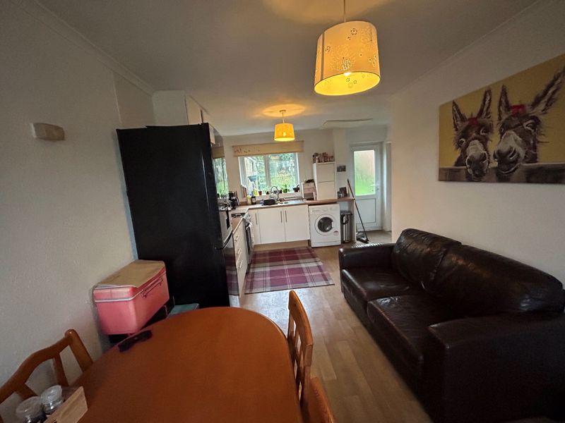 The Roundabout, Northfield, Birmingham. 3 bed semidetached house £