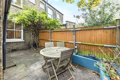 2 bedroom terraced house to rent, Hadrian Street, London, SE10