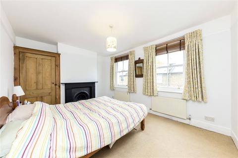 2 bedroom terraced house to rent, Hadrian Street, London, SE10