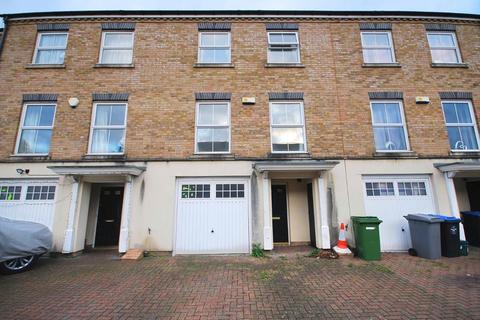 4 bedroom townhouse to rent, COMPTON AVENUE, WEMBLEY, MIDDLESEX, HA0 3FD