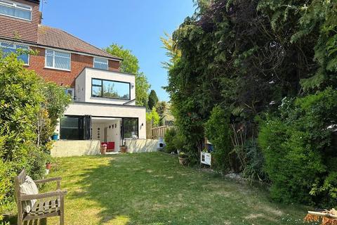 1 Hyde Road, South Croydon, CR2 9NR