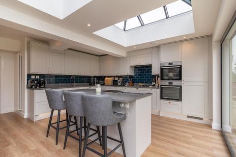 23 Beverley Road, Whyteleafe, CR3 0DW