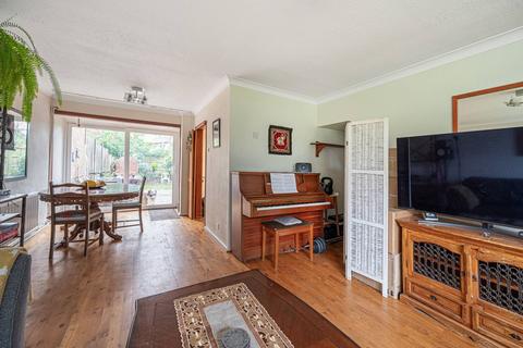 86 Heath View, London, N2 0QB