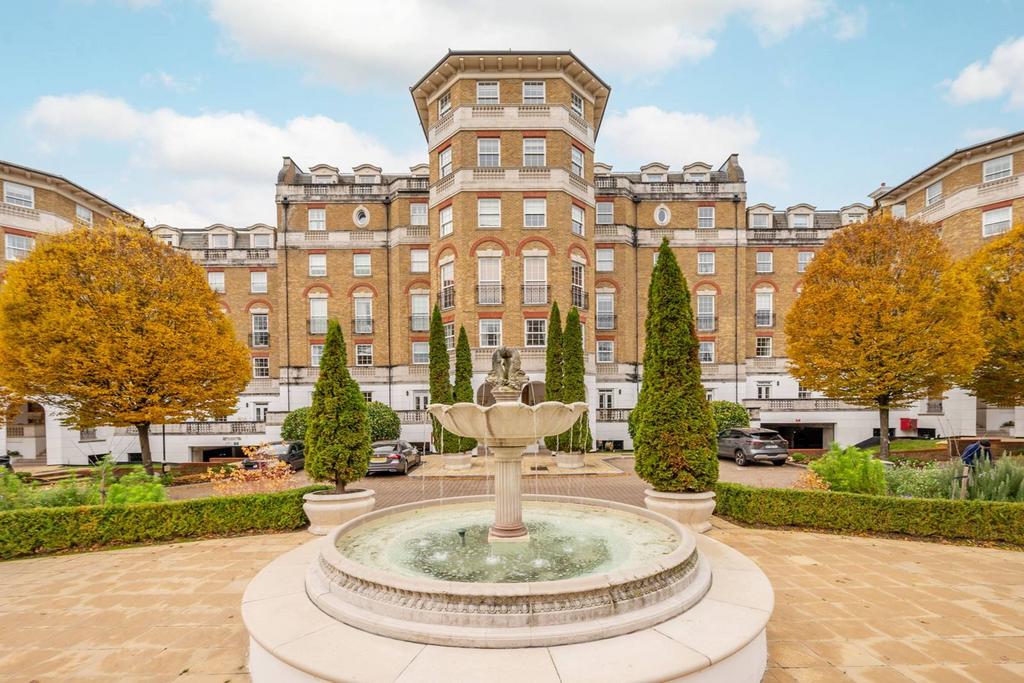 Chapman Square, Wimbledon Common... 2 bed flat to rent £4,334 pcm (£