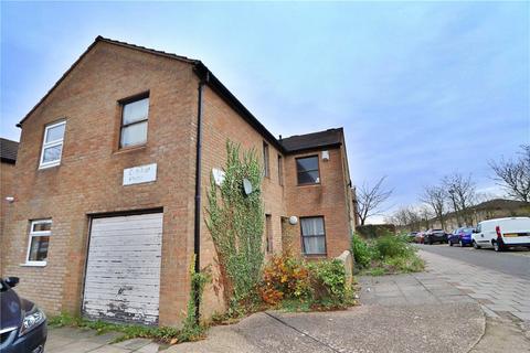 3 bedroom end of terrace house for sale - Coltsfoot Place, Conniburrow, Milton Keynes, Buckinghamshire, MK14
