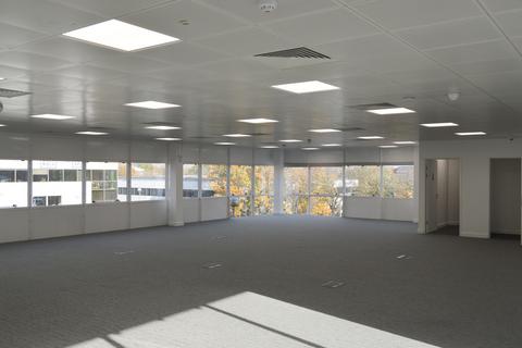 Office to rent - Sunrise Parkway, Milton Keynes MK14