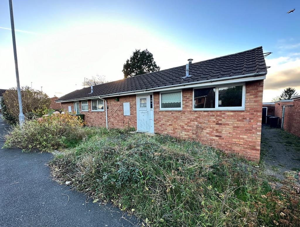Queens Court, Queens Court, Ledbury, HR8 2 bed terraced bungalow for