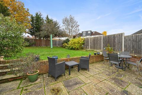 3 bedroom semi-detached house for sale - Kingston Avenue, Cheam