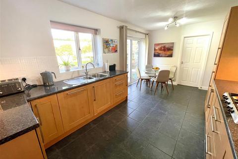 29 Adlington Drive, Sandbach, CW11 1DX