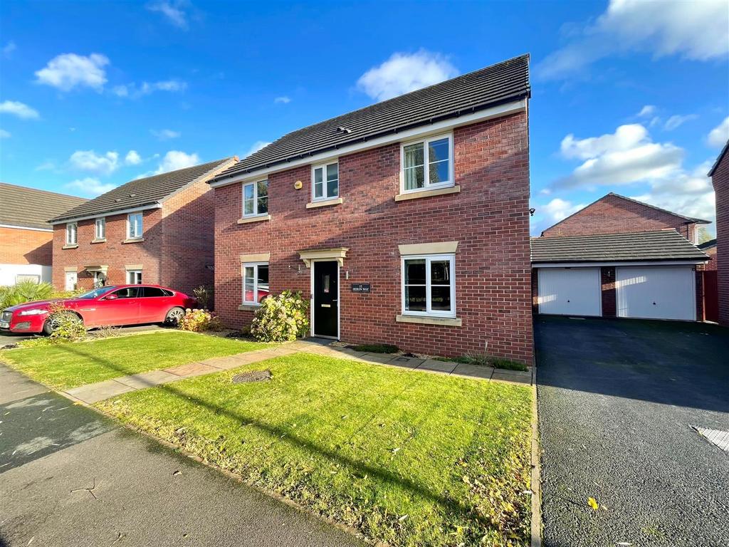 Heron Way, Sandbach 4 bed detached house for sale £375,000