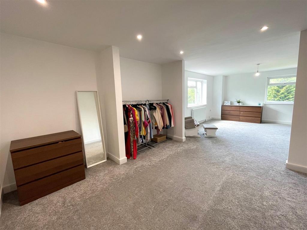 Dressing Area.jpg