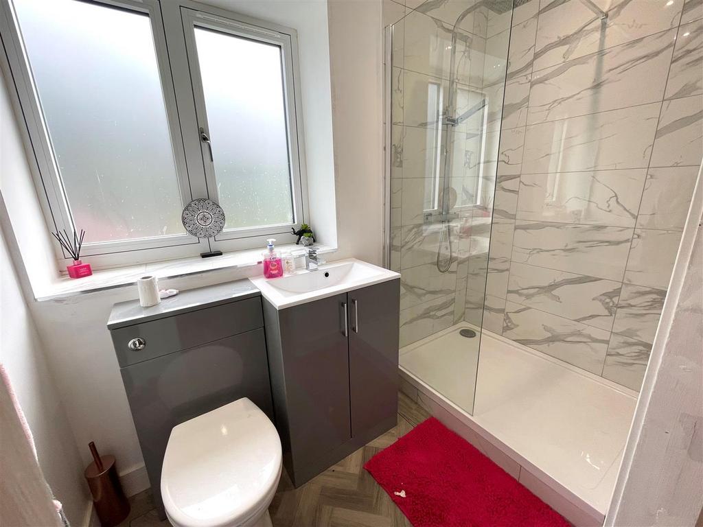 Shower Room.jpg