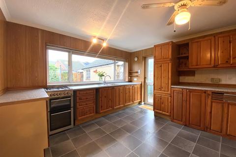 2 bedroom semi-detached bungalow for sale, Manchester Road, Congleton