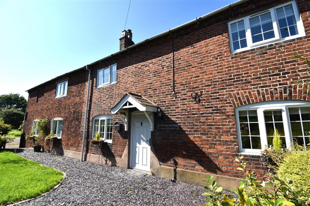 Holehouse Lane, Scholar Green... 2 bed house £1,000 pcm (£231 pw)