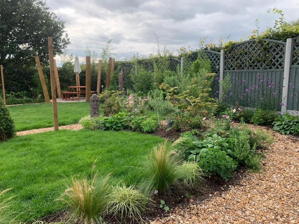 GARDEN 4.jpg