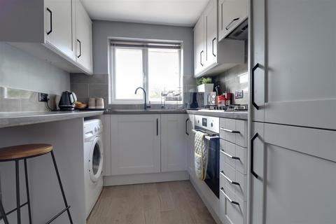 8 Hendon Close, Crewe, CW1 5YG