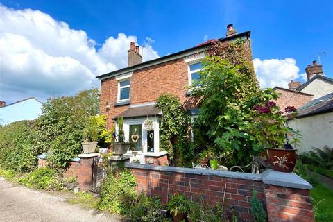 2 bedroom cottage for sale, The Gardens, Sandbach