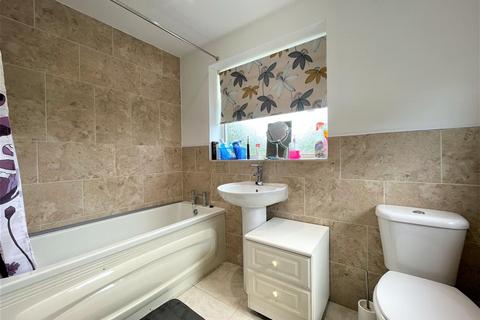30 Brooklands Road, Congleton, CW12 4LU