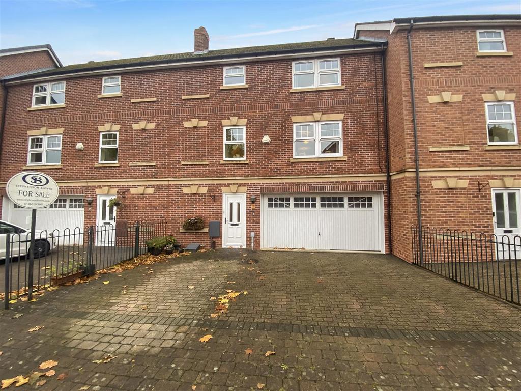 Galloway Green, Congleton 3 bed townhouse for sale £290,000