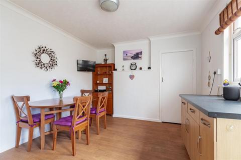 11 Ames Road, Swanscombe, DA10 0HT