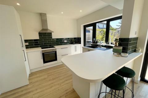 6 Beech Grove, Sandbach, CW11 4JW