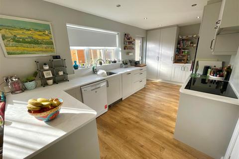 4 Browning Close, Ettiley Heath, Sandbach, CW11 3ZH