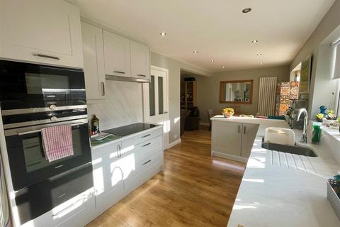 4 Browning Close, Ettiley Heath, Sandbach, CW11 3ZH