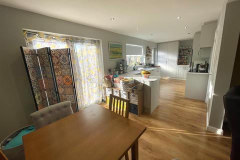 4 Browning Close, Ettiley Heath, Sandbach, CW11 3ZH