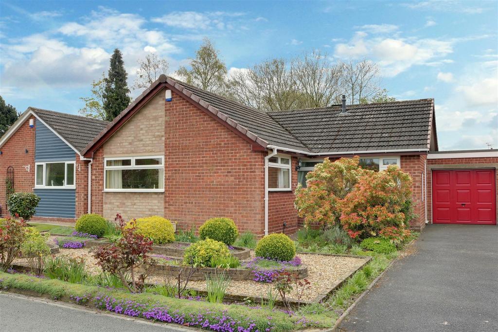 Heathwood Drive, Alsager 3 bed detached bungalow for sale £260,000