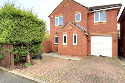 4 bedroom detached house for sale, Parkers Road, Crewe