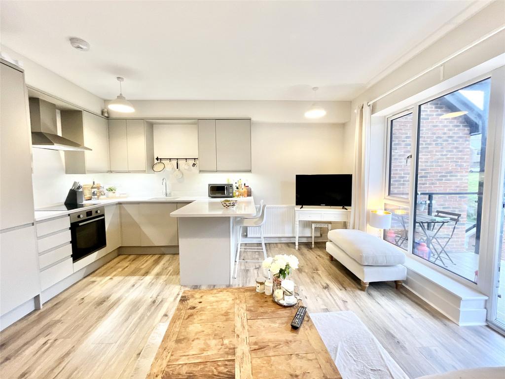 Lounge/Kitchen