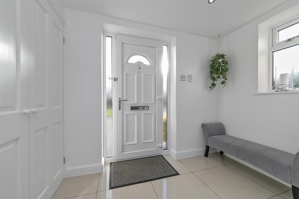 53 Whitehorse Lane-16.jpg