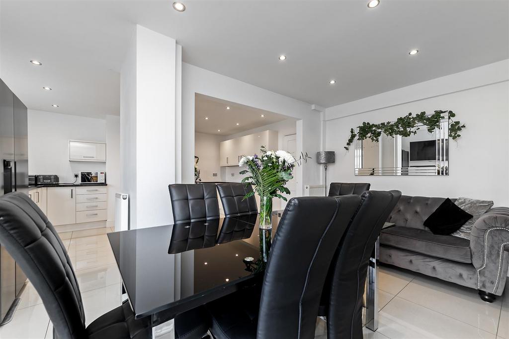 53 Whitehorse Lane-28.jpg